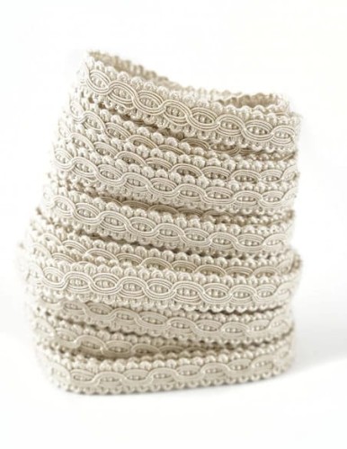 tasma-ozdobna-matowa-szer-12-mm-kremowo-szary-km14102 (2).jpg