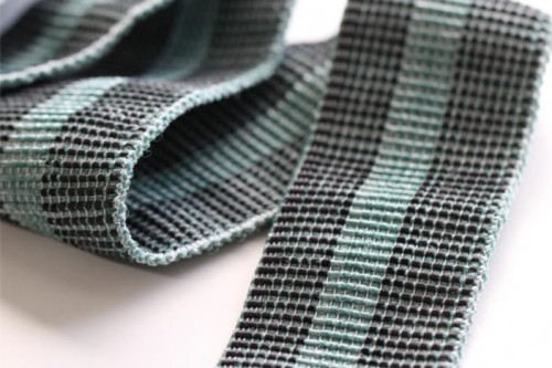 Pas tapicerski elastyczny, wzmacniany